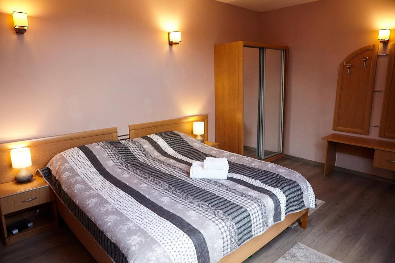 Apartament Rozelor Brasov Luaran gambar